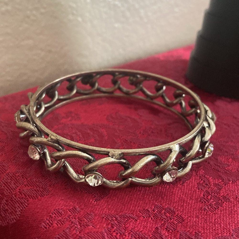 5/$10❤️❤️❤️Vintage 80s Silver Tone Alloy Rhinestoned Bangle Bracelet